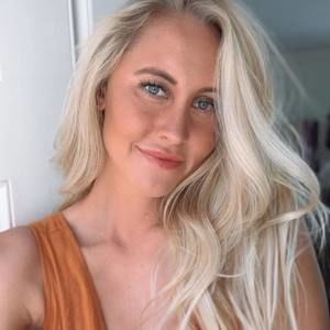 Meet your Posher, Whitney